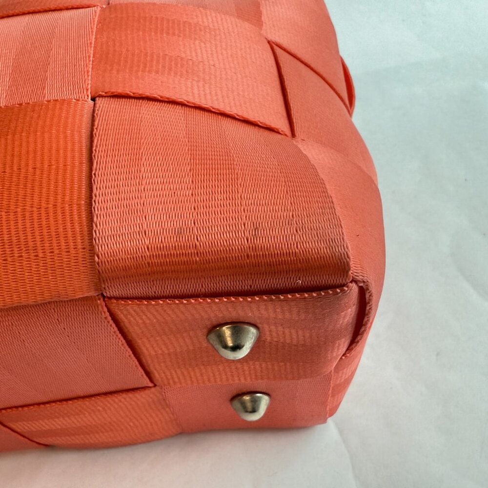 Harveys Peach Original Seatbelt Bag Medium Size with Zipper Closure - Picture 6 of 11